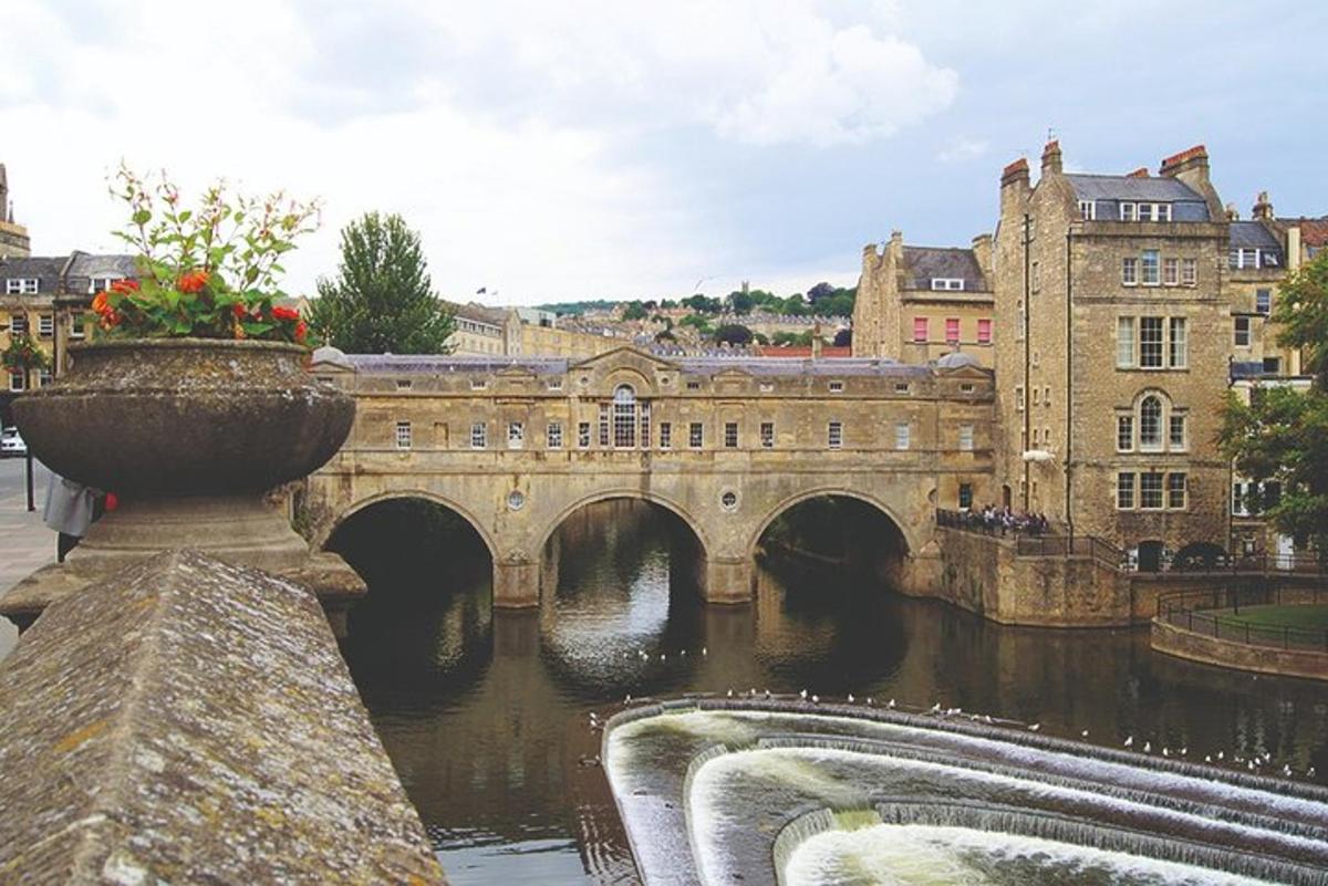 Stonehenge, Windsor Castle and Bath Day Trip from London