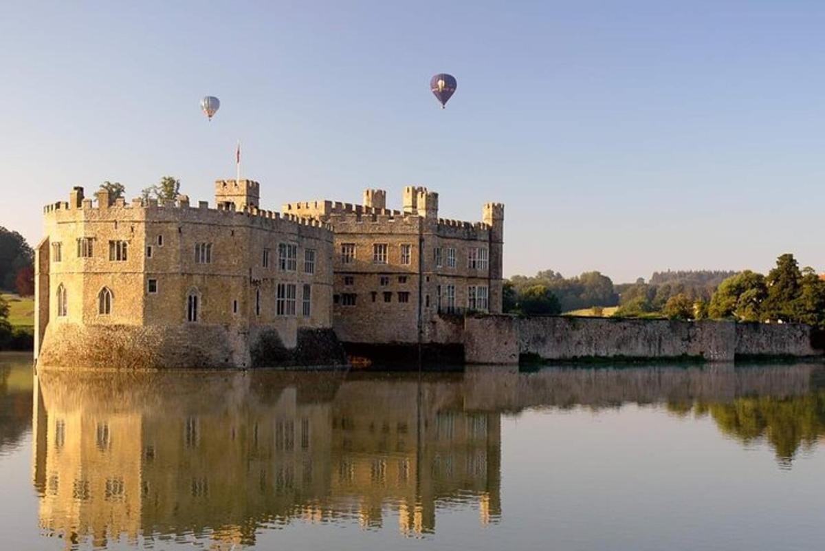 Leeds Castle, Canterbury Cathedral and Dover Tour