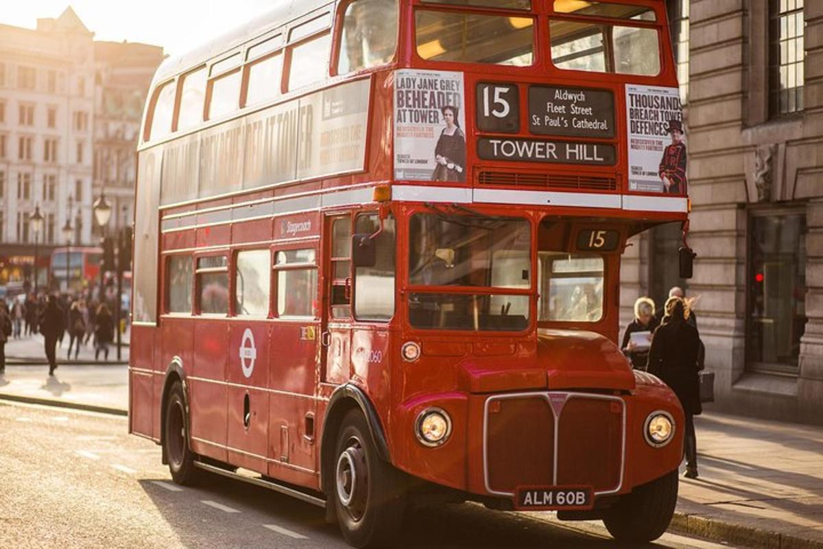 Private Tour, Entry to St Pauls Cathedral and London Highlights