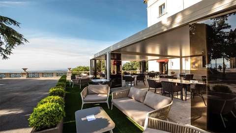 7 nights Italy bed and breakfast (Sina Brufani) flights included