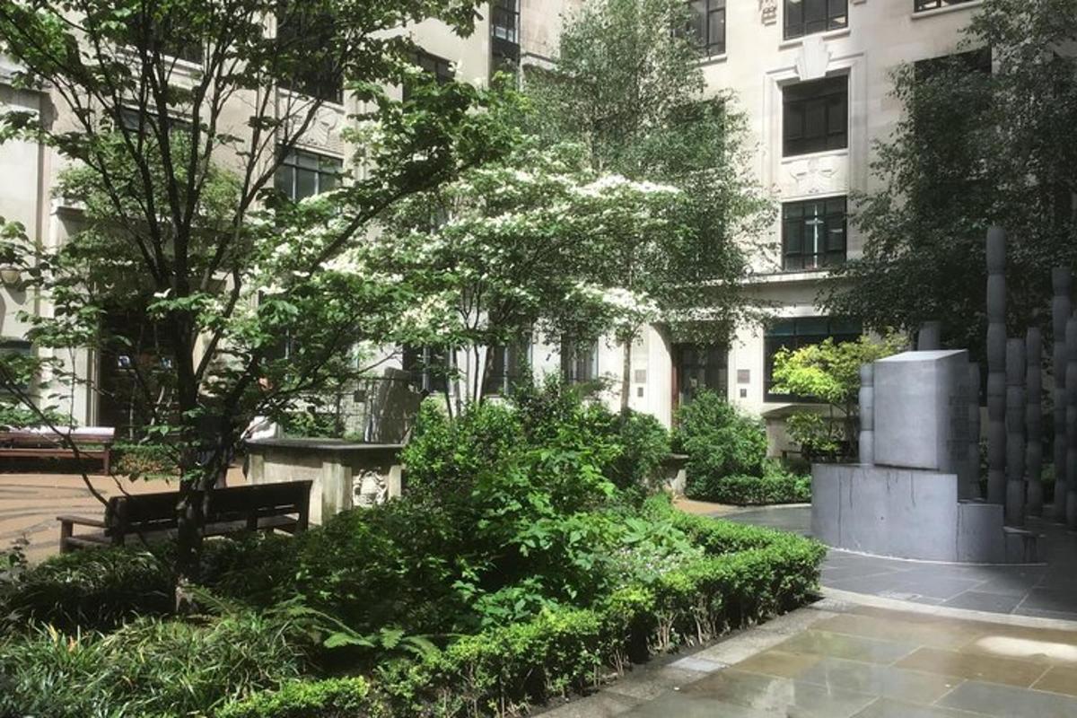 Secret Gardens of the City of London Private Tour