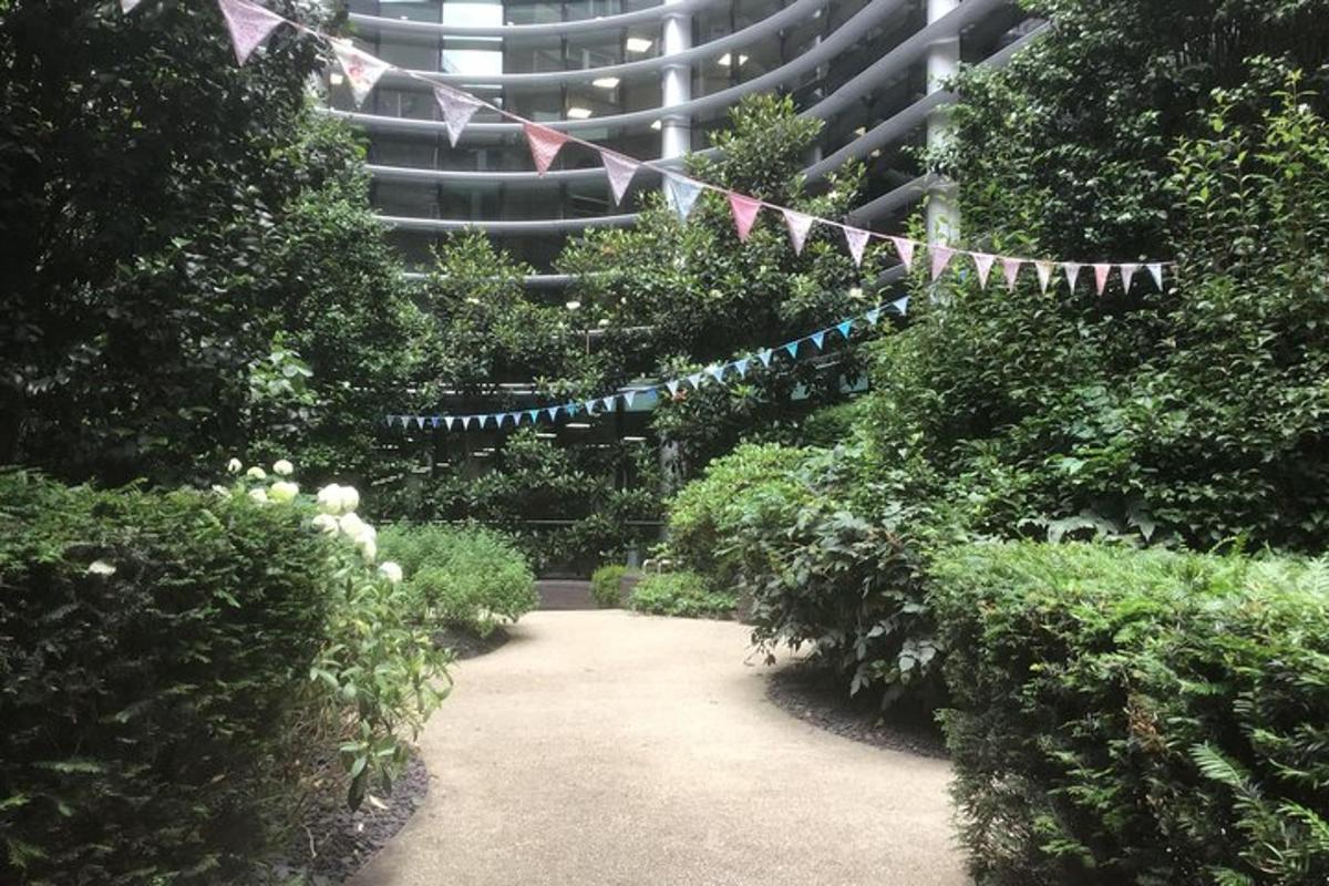 Secret Gardens of the City of London Private Tour
