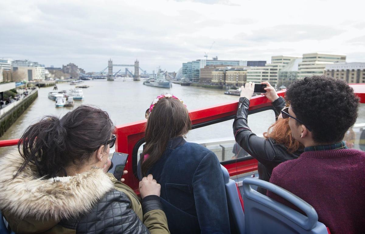 Hop-on, Hop-off Bus Tour