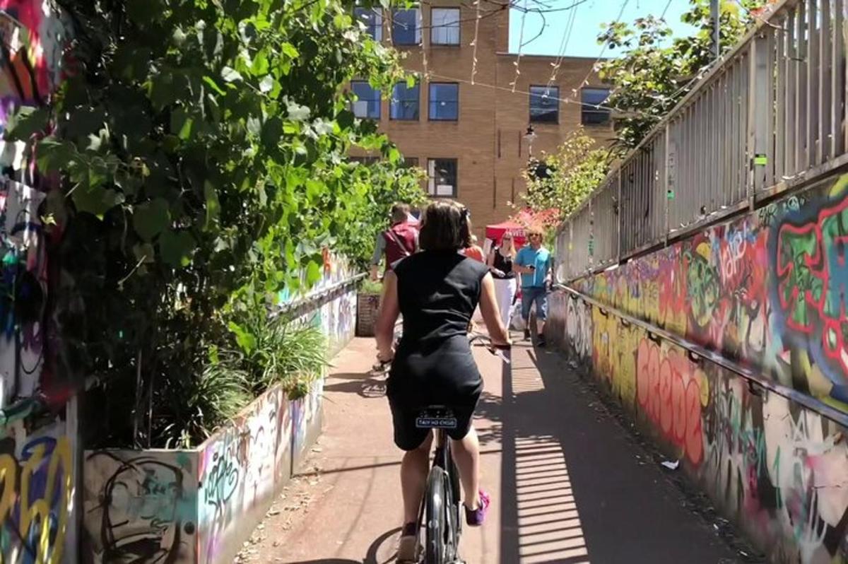 Half-day Bike Tour with Pub Visit & Spray Painting