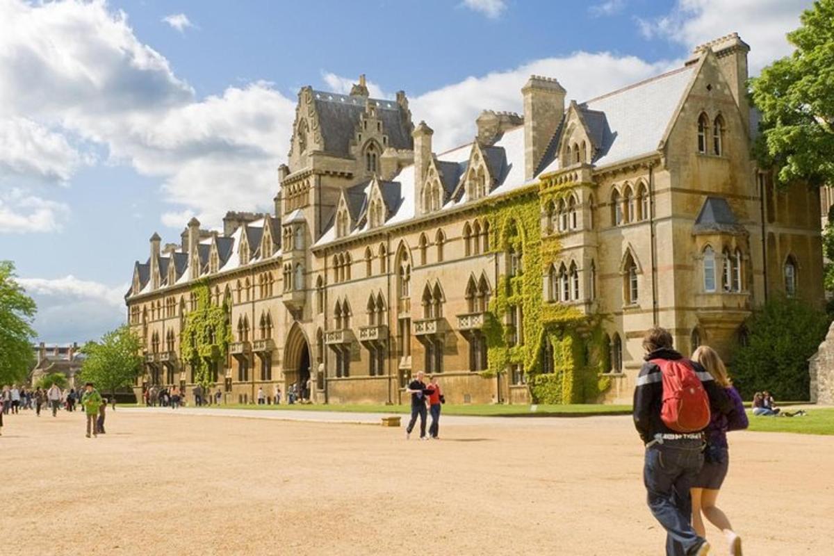 Small Group Cotswolds Villages, Stratford and Oxford Day Tour from London