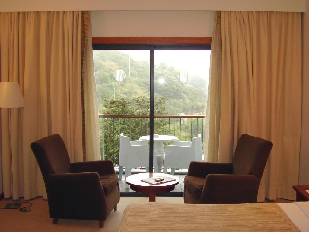 7 nights Portugal bed and breakfast (BIO Hotel - Hotel Quinta da Serra) flights included