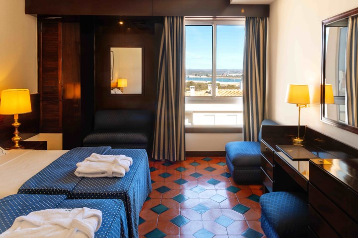 7 nights Portugal bed and breakfast (Algarve Casino Hotel) flights included