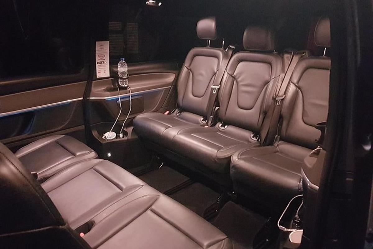 Luxury Private Vehicle Day HireLondon to London Stopover Windsor and its Castle