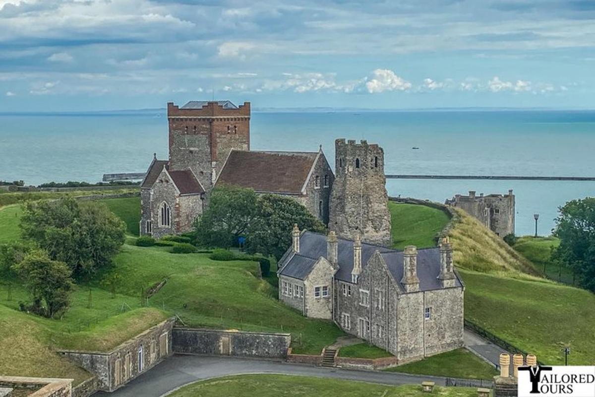 Private Tour to Canterbury, Dover Castle & Chilham