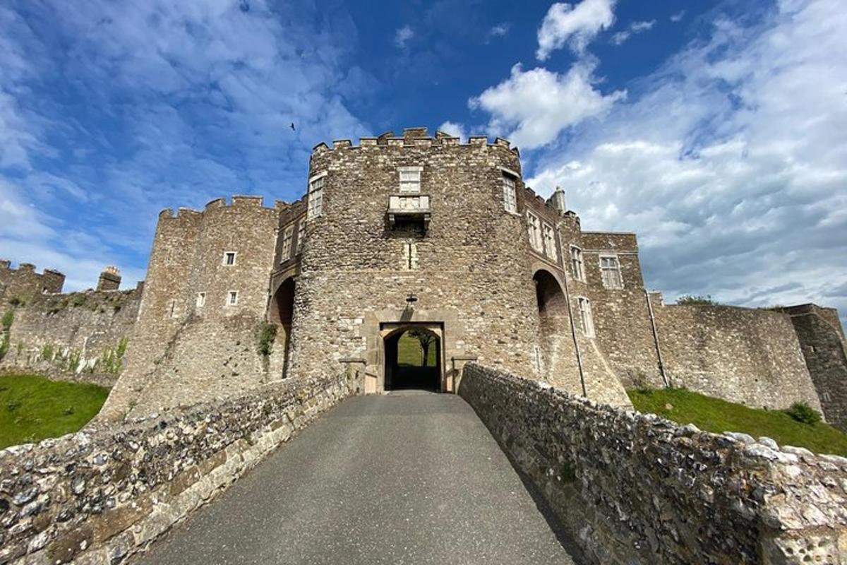 Private Tour to Canterbury, Dover Castle & Chilham