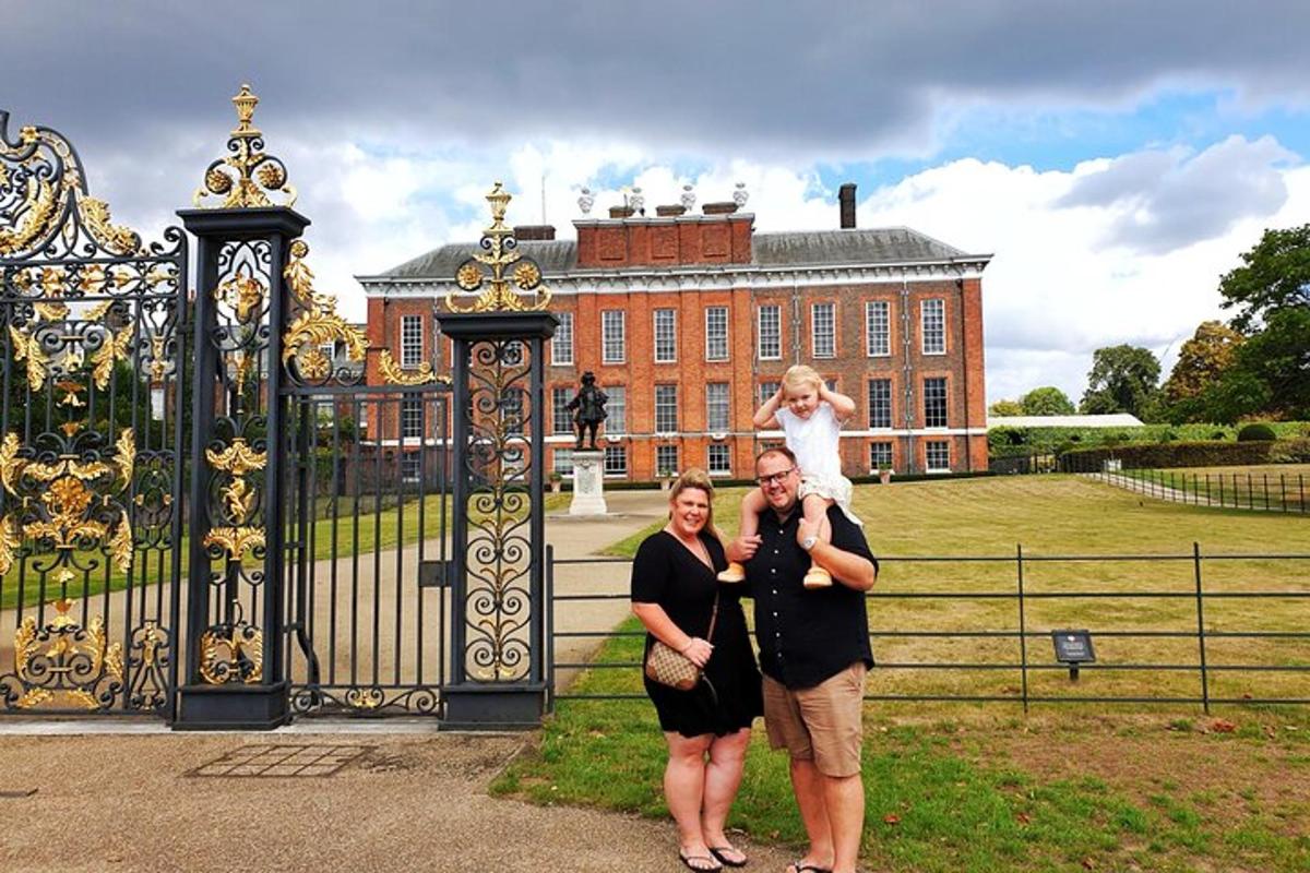 London Taxi Tour - Private Tour Guide  Narration In A London Cab