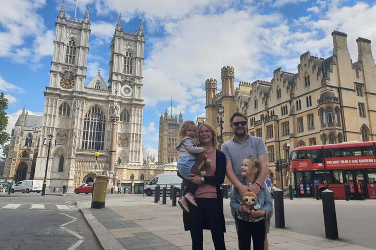 London Taxi Tour - Private Tour Guide  Narration In A London Cab