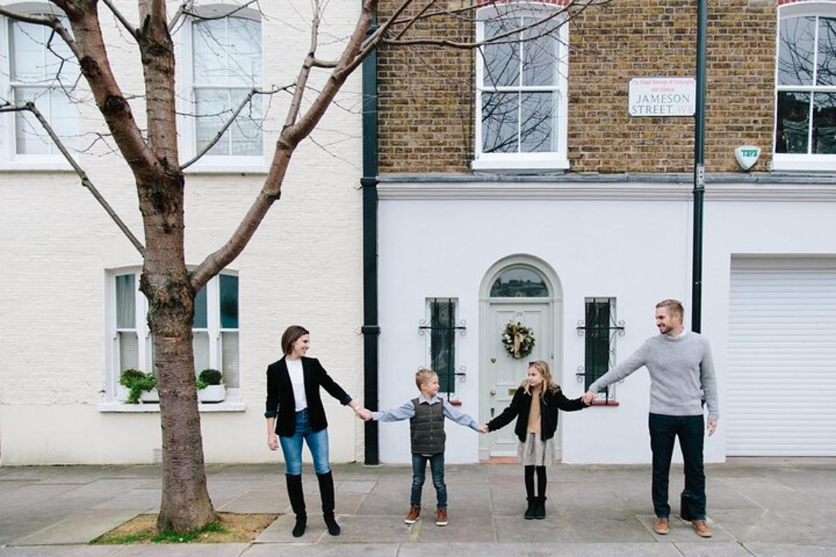 Private Vacation Photography Session with Local Photographer in London