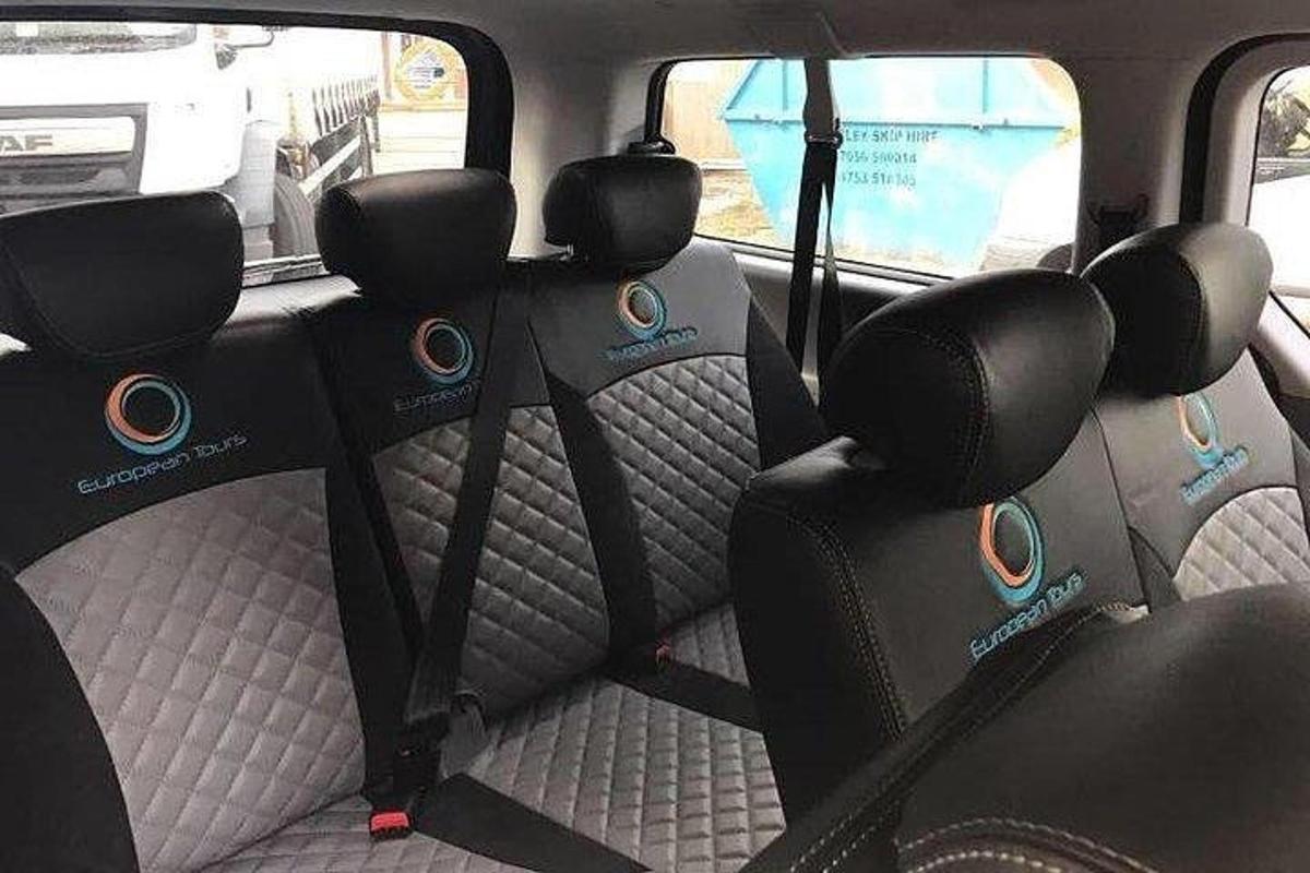 Private Chauffeured Day Trip to Brighton Pier from London in a Luxury Minivan