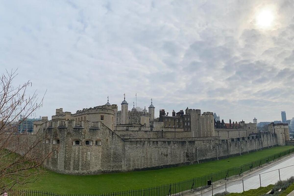 London In A Day Private Tour Entries Included (up to 6 people)