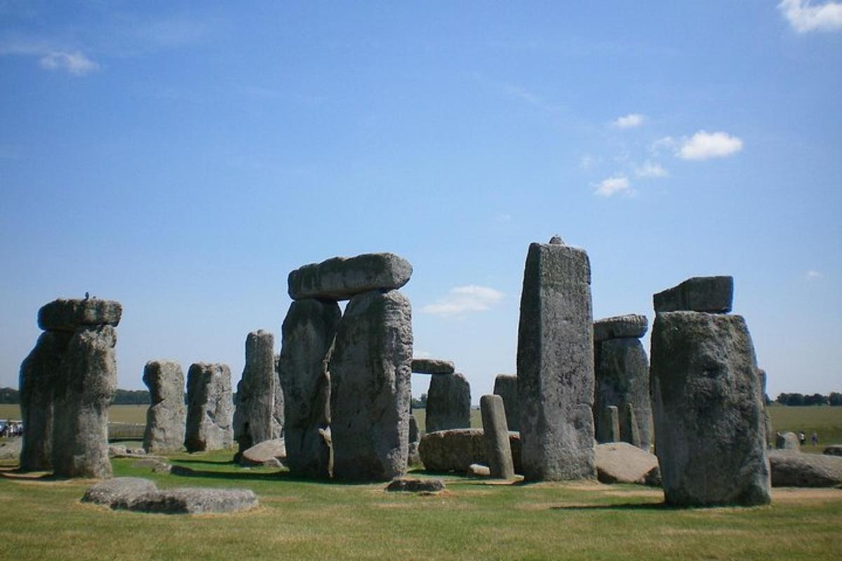 Windsor Castle, Stonehenge & Roman Baths Private Tour