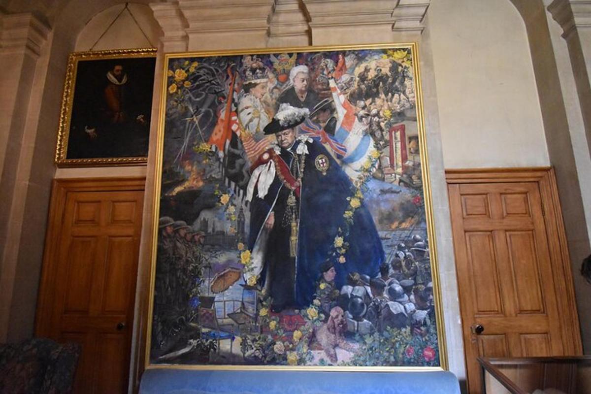 Private Blenheim Palace, the birthplace of Winston Churchill, Tour from London.