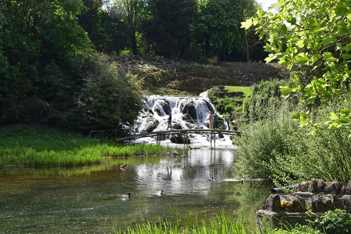 Private Blenheim Palace, the birthplace of Winston Churchill, Tour from London.