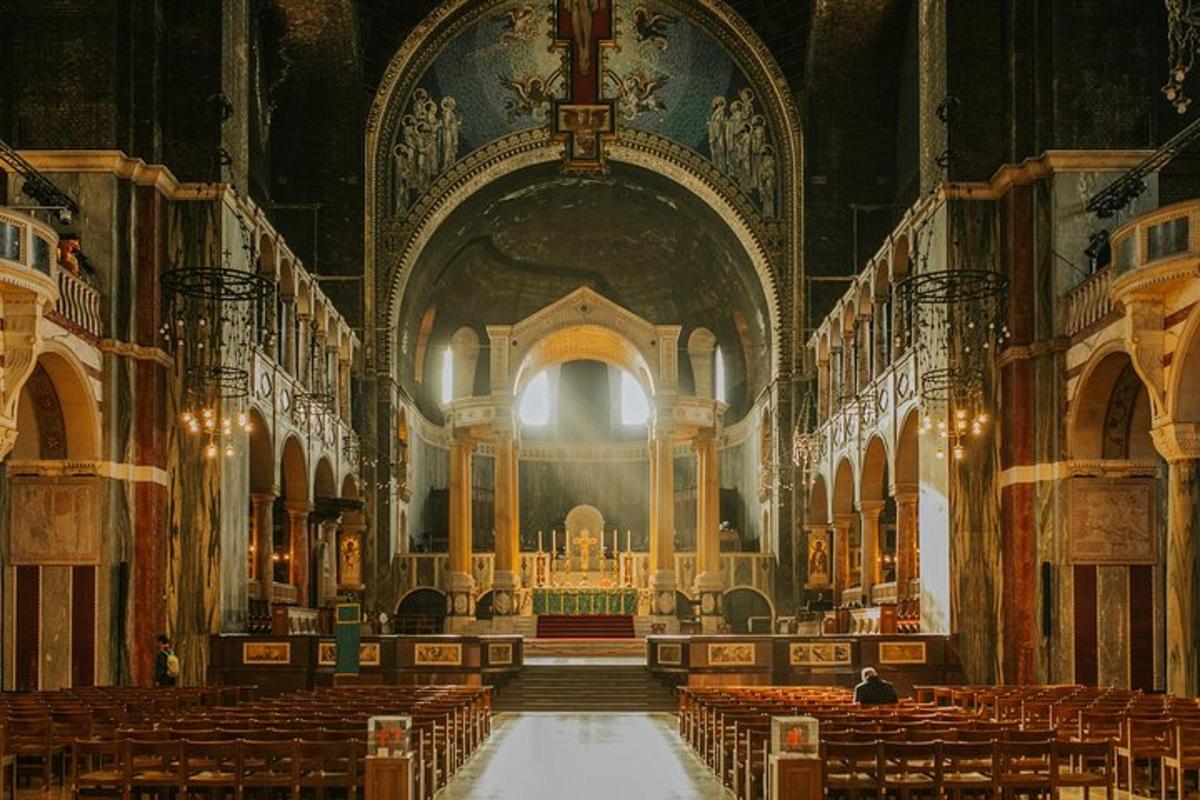 Top Churches of London Private Walking Tour with a Guide