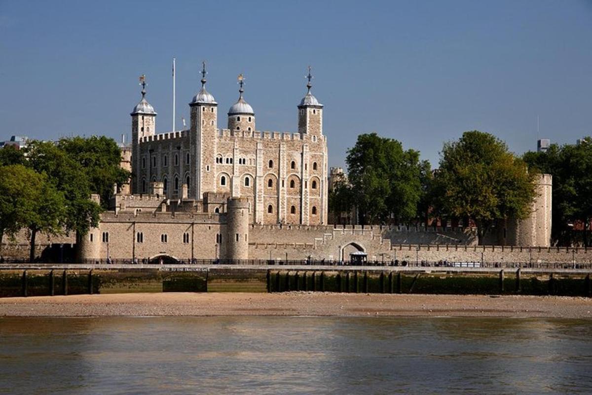 Tower of London and Crown Jewels Tour