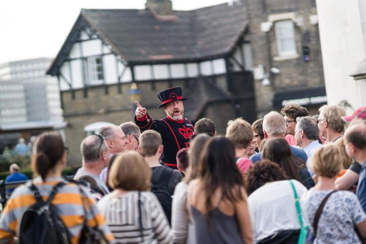 Tower of London and Crown Jewels Tour
