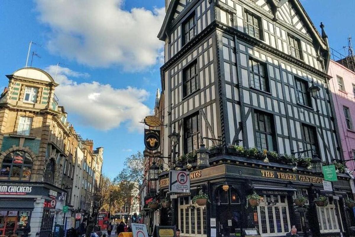 London LGBTQ Detective Mystery Outdoor Escape Game