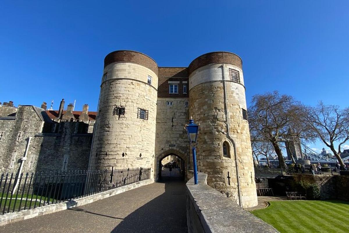 Tower of London & Westminster Abbey VIP Tour with expert guide