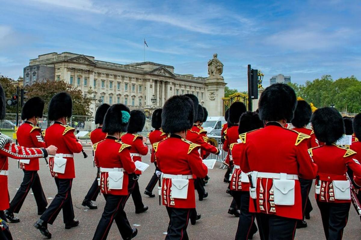 Half-Day Custom London Tour with Local Guide