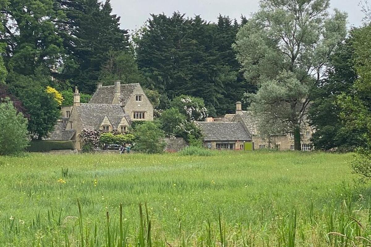 Private Cotswold Villages Day Tour see the beauty of the Villages