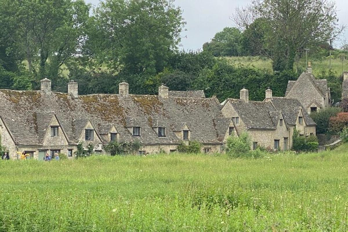 Private Cotswold Villages Day Tour see the beauty of the Villages