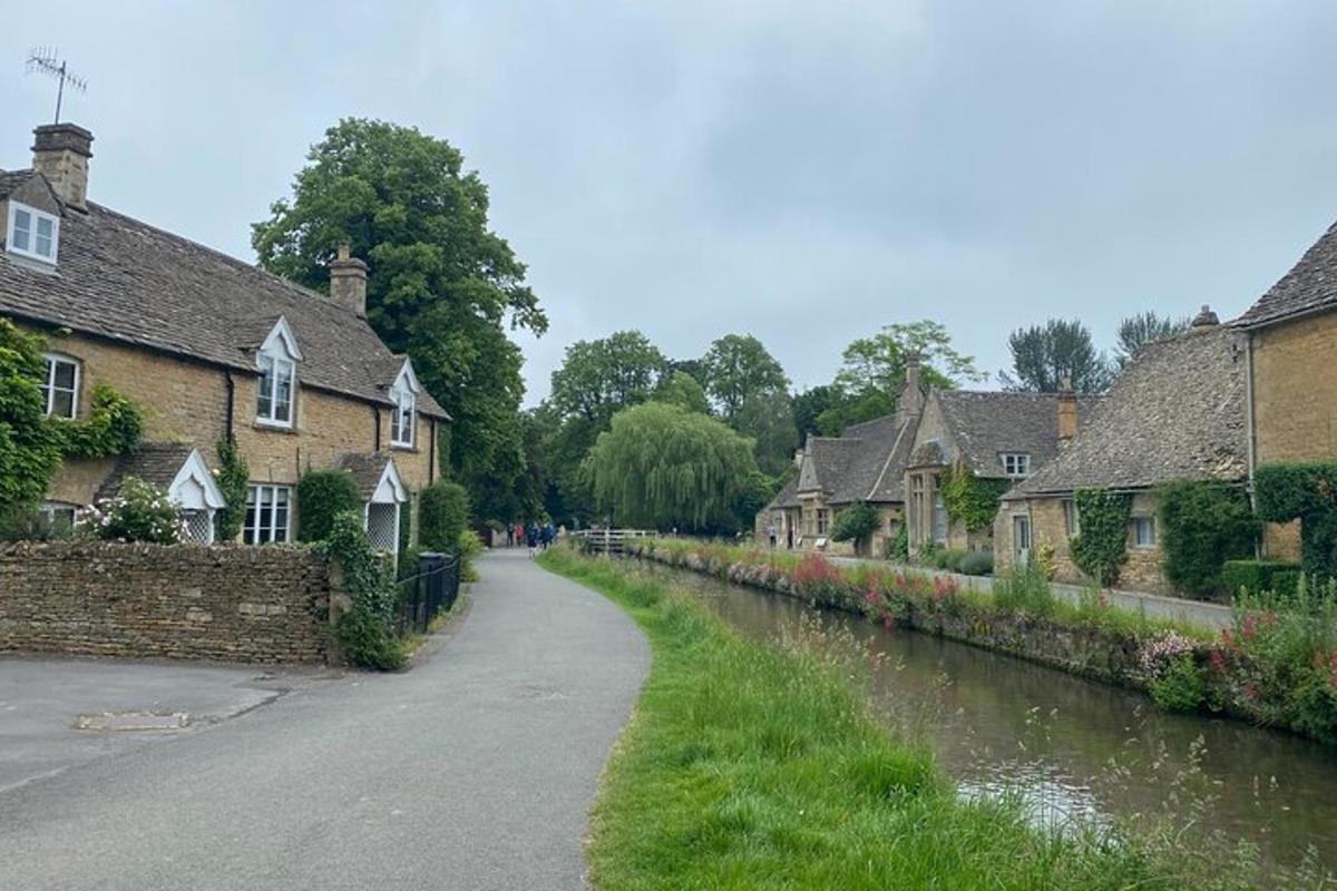 Private Cotswold Villages Day Tour see the beauty of the Villages