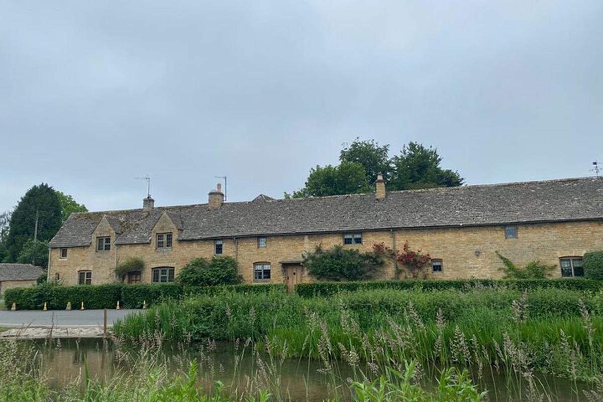 Private Cotswold Villages Day Tour see the beauty of the Villages