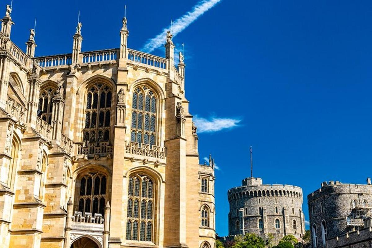 Private Windsor & Hampton Court with Pick Up and Drop Off