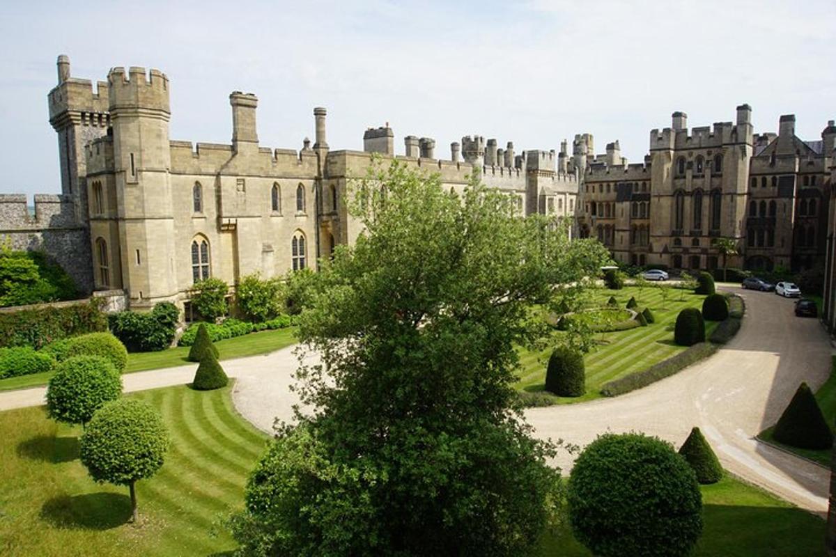 Skip-the-line Windsor Castle Private Trip from London by Car