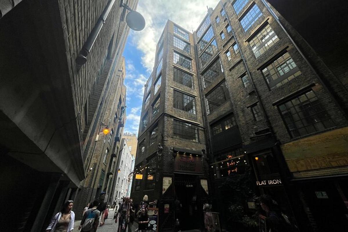 London Witches and History Walking Tour
