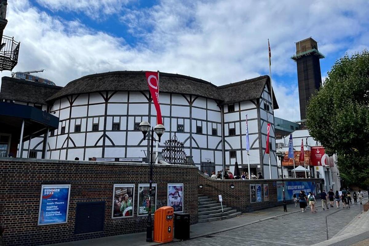 London Witches and History Walking Tour