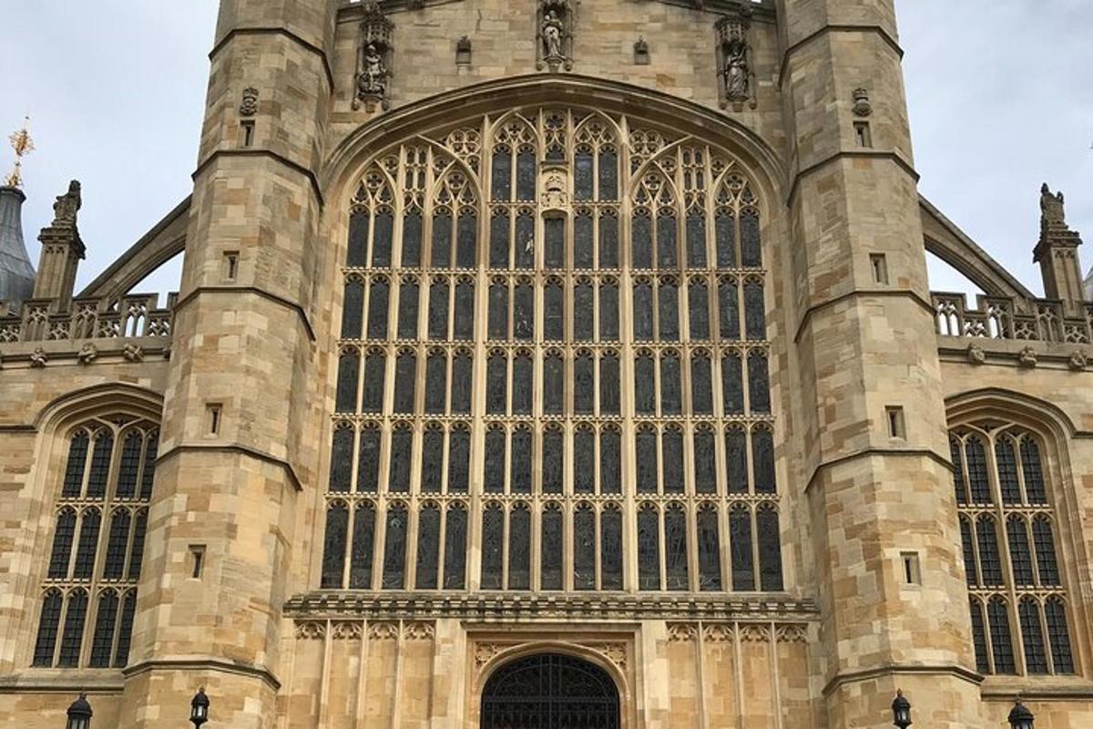 Private half day Guided Tour of Windsor Castle PLUS and History
