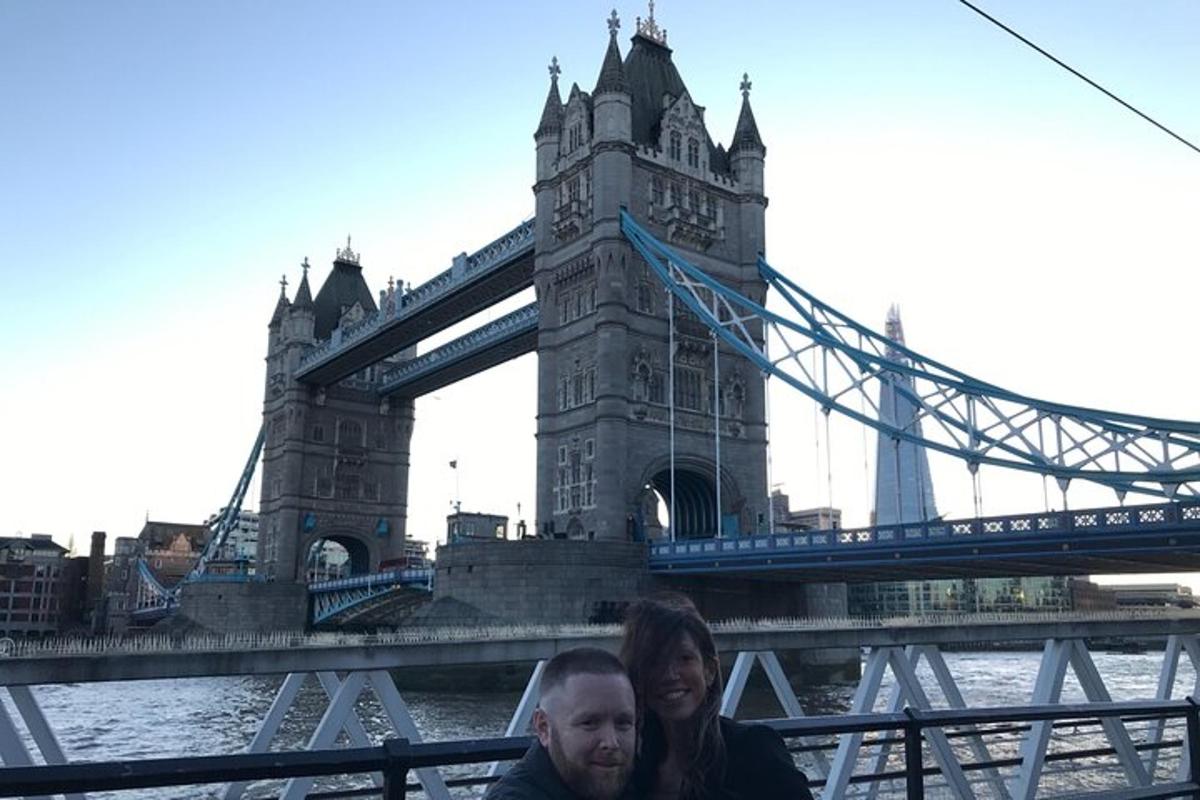 Private London Tours by experienced guide in hybrid London Taxi
