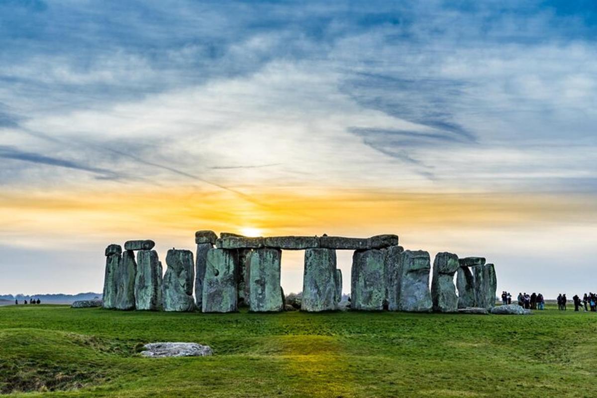 Private Stonehenge, Woodhenge, Avebury Stone Circle from London