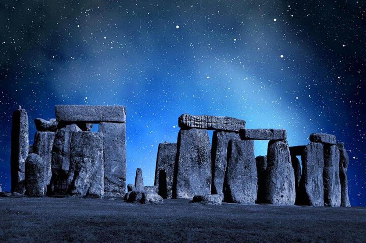 Private Stonehenge, Woodhenge, Avebury Stone Circle from London