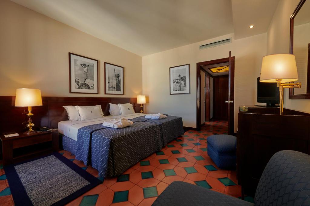 7 nights Portugal bed and breakfast (Algarve Casino Hotel) flights included