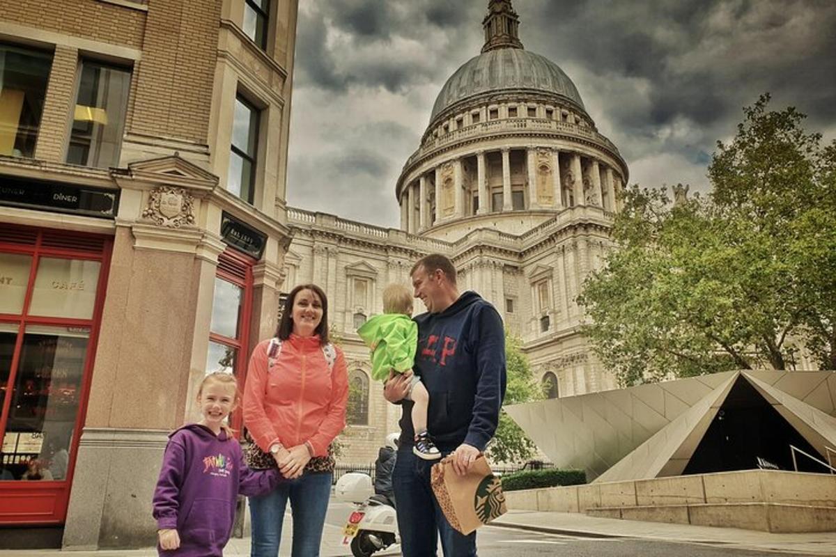 Black Cab Tour of London - Narrated Taxi Tour Guide - History Sightseeing