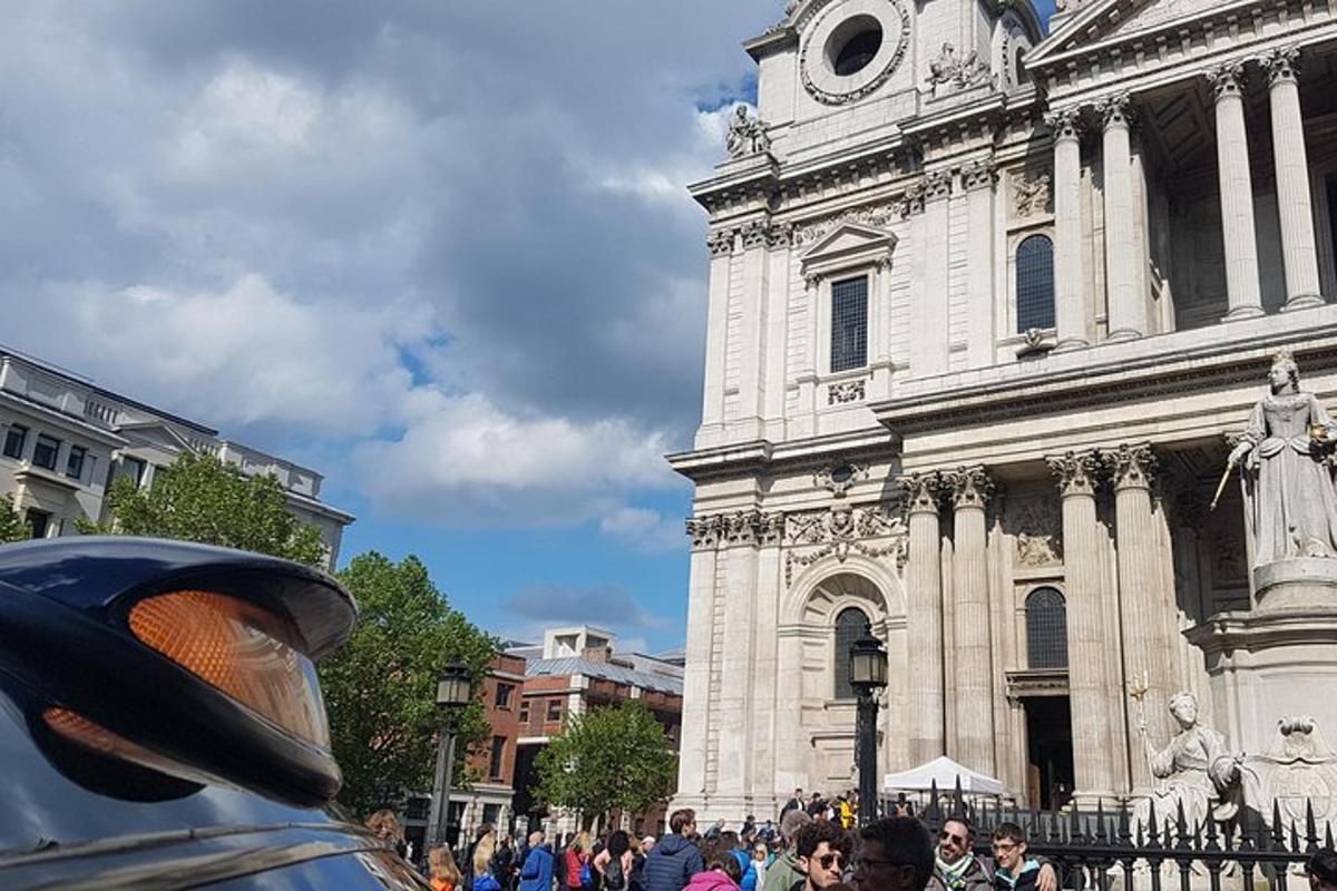 Black Cab Tour of London - Narrated Taxi Tour Guide - History Sightseeing
