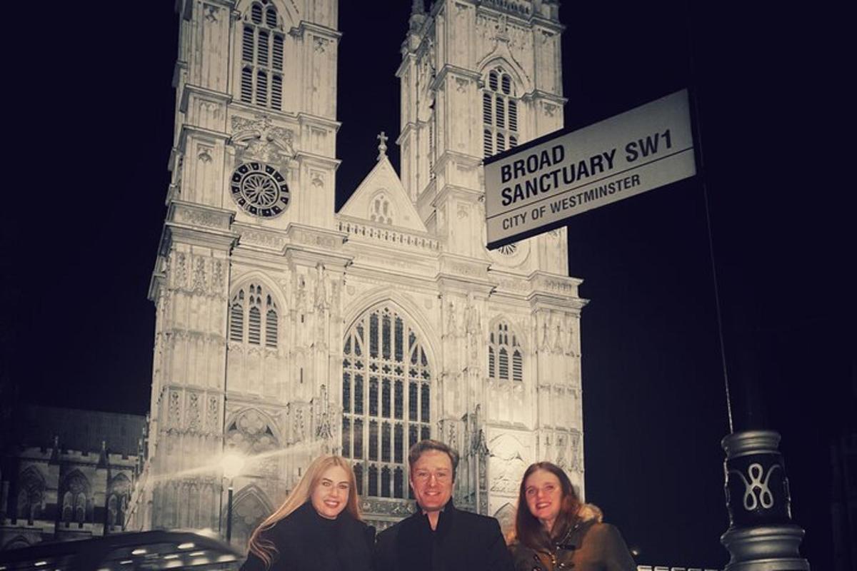 Black Cab Tour of London - Narrated Taxi Tour Guide - History Sightseeing