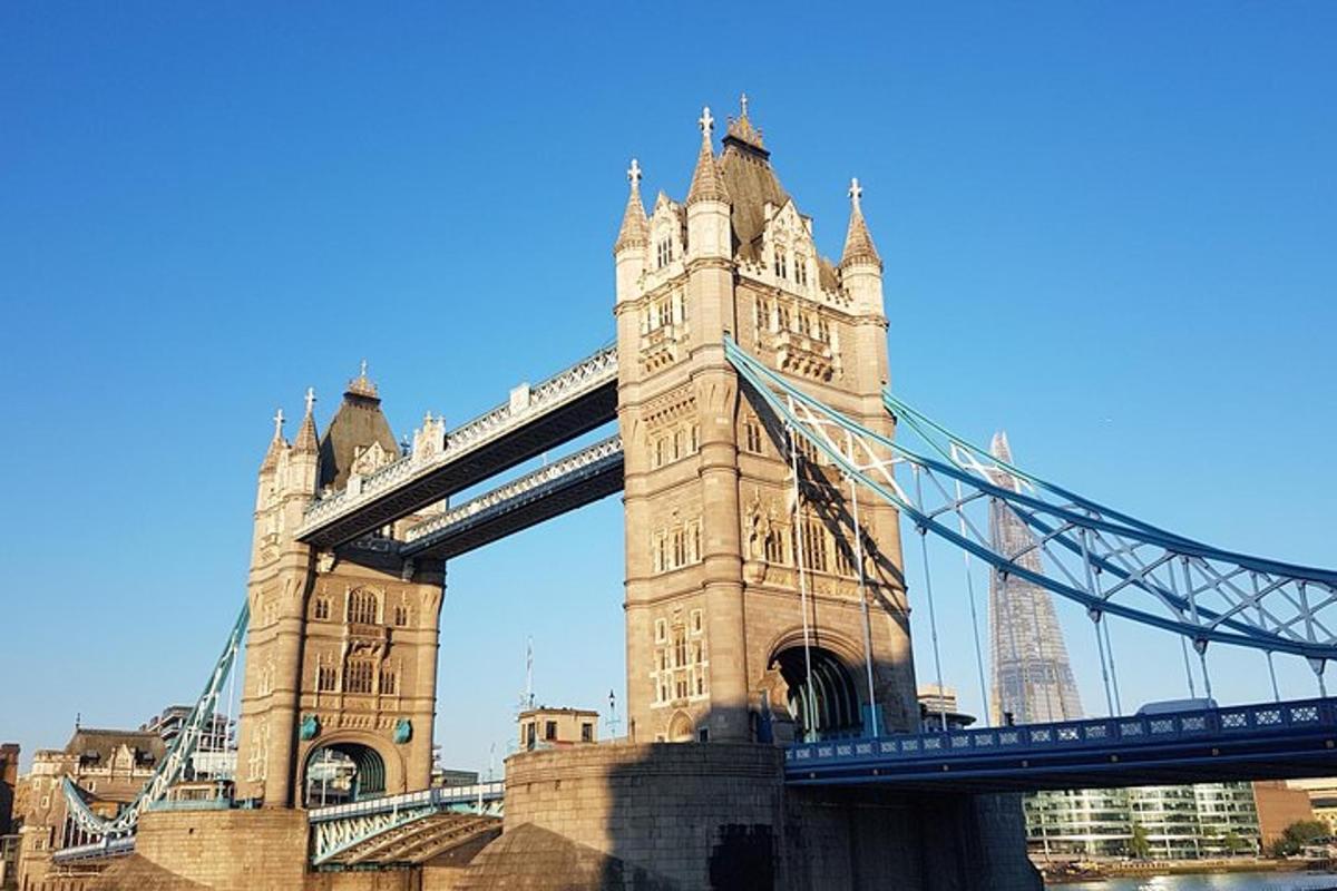 Black Cab Tour of London - Narrated Taxi Tour Guide - History Sightseeing