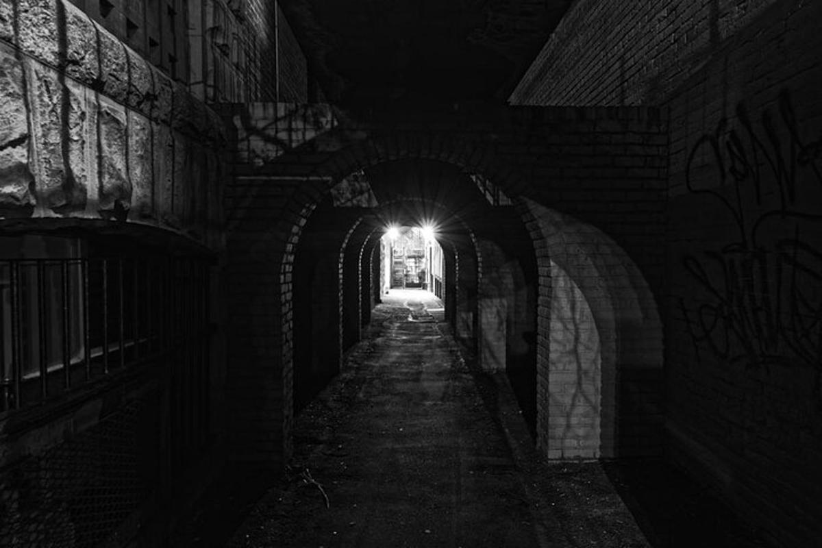 Self-Guided Audio Tour-Behind the shadow of evil: Jack the Ripper