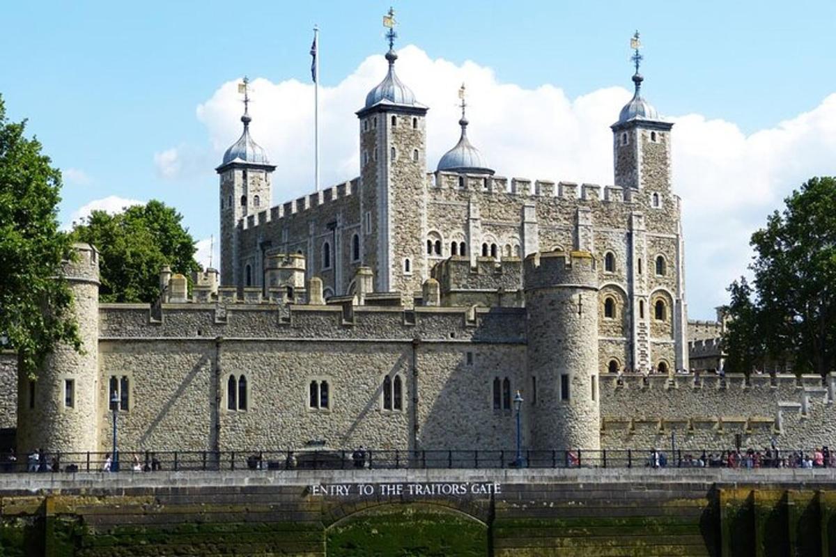 Self-Guided Audio Tour Medieval London Legends, ghosts and fire