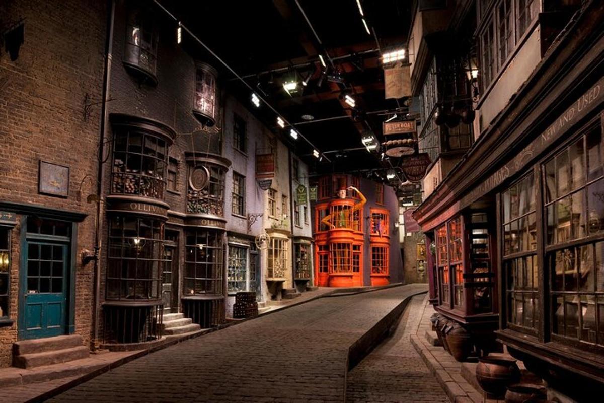 Warner Bros. Studio Tour and Oxford Day Trip