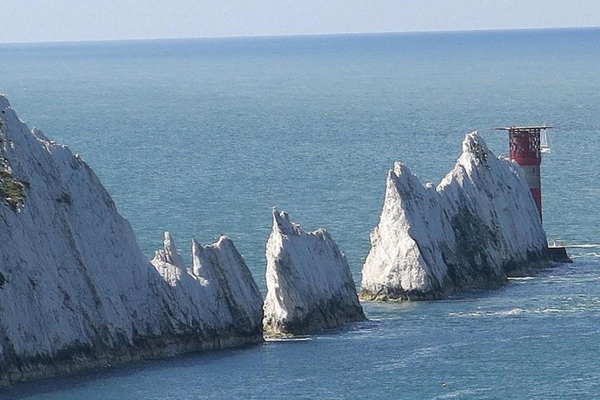 Isle of Wight Full-Day Private Tour from London