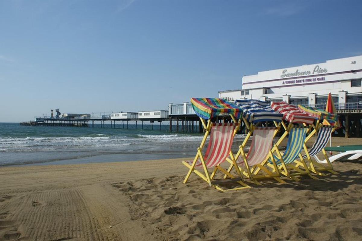 Isle of Wight Full-Day Private Tour from London